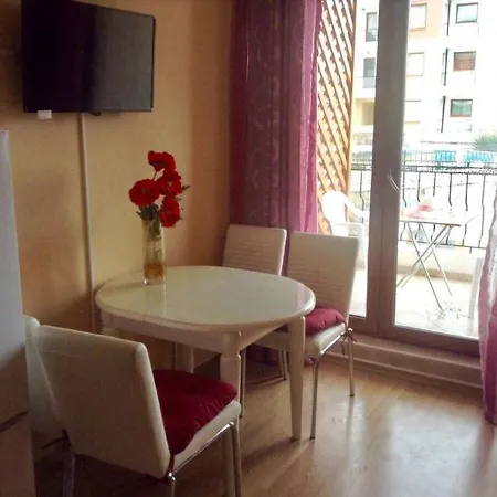 Raiskii Sad Appartement *